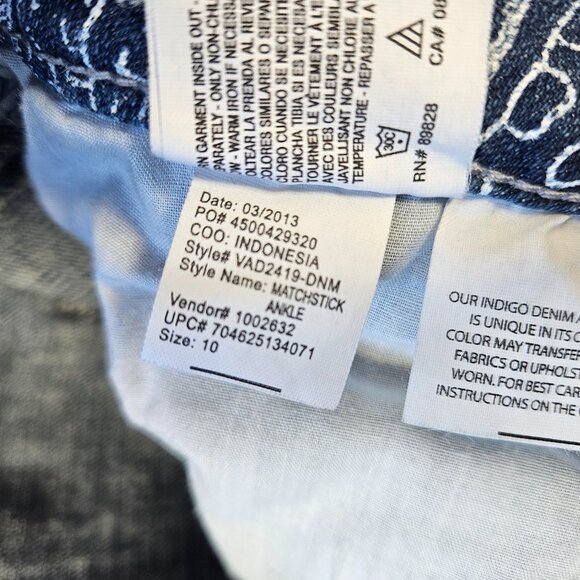 Nine West Vintage America Size 30/10R Blue Paisley Matchstick Skinny Ankle Jeans - Picture 10 of 10